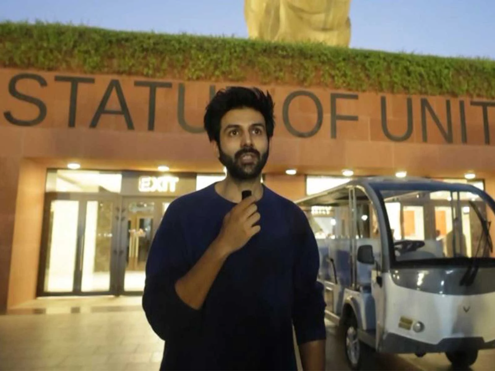 Kartik Aaryan celebrates his first National Award win with a visit to the Statue of Unity