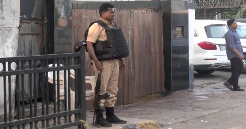 Mumbai police tighten security at Salman Khan home after Tiger Shroff shooting incident