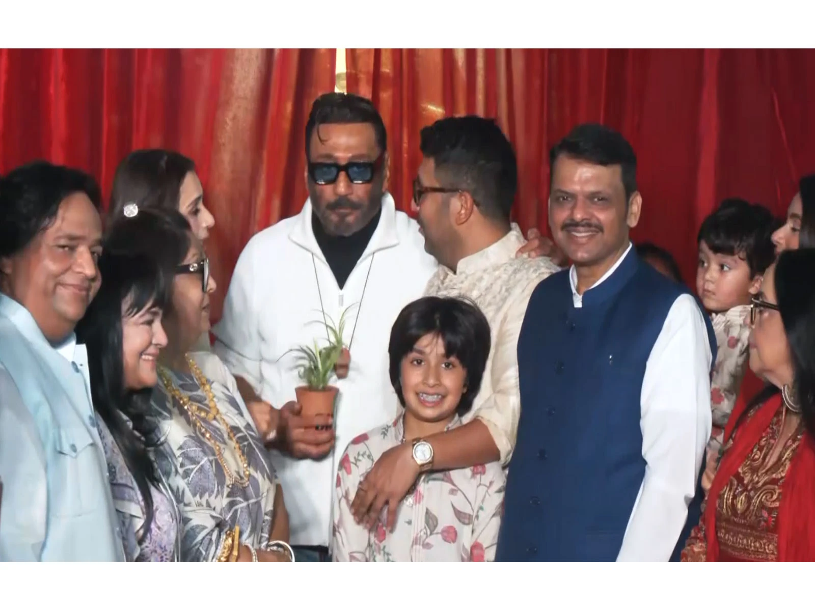 Maharashtra CM and Bollywood stars honour Bappi Lahiri at Mumbai road naming ceremony